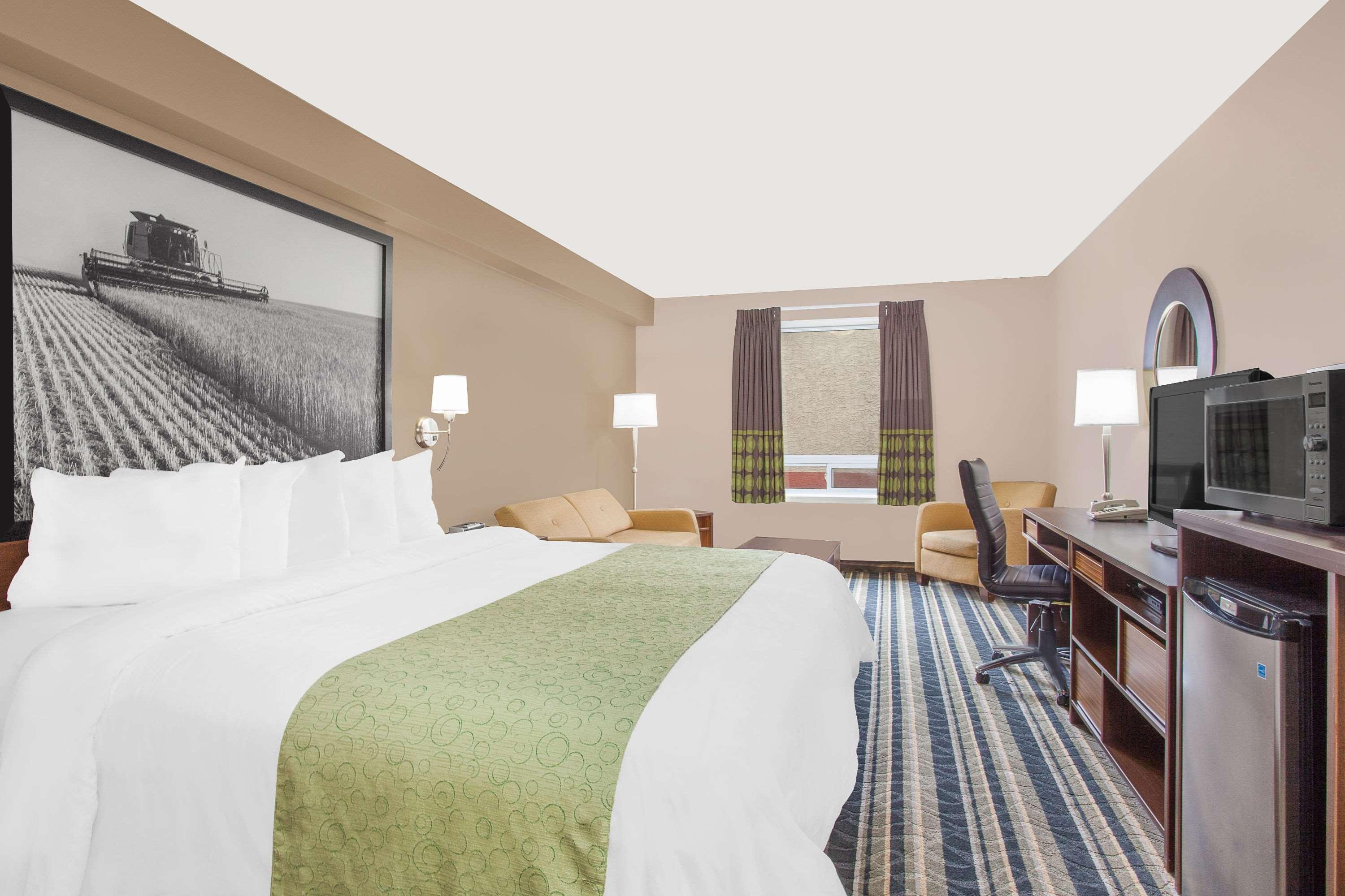 Super 8 By Wyndham Brandon Mb Μοτέλ Εξωτερικό φωτογραφία